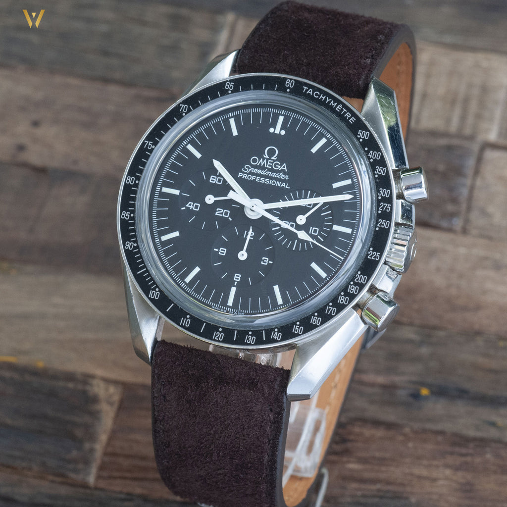 Bracelet de montre suède marron sur Speedmaster moonwatch